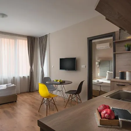 Arizona Del Mar Aparthotel 4*